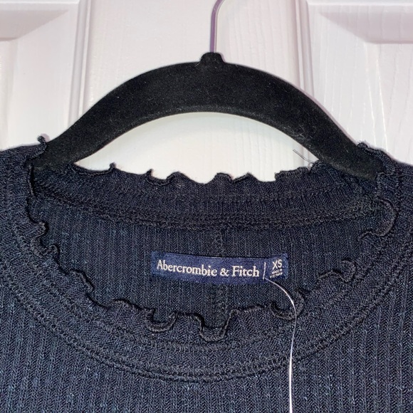 A & F ribbed long sleeve - Picture 3 of 4